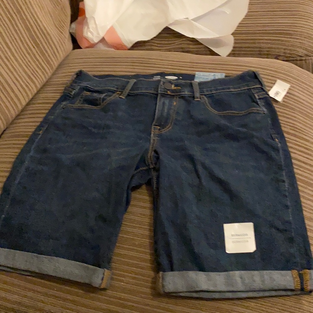 Old Navy Bermuda shorts new